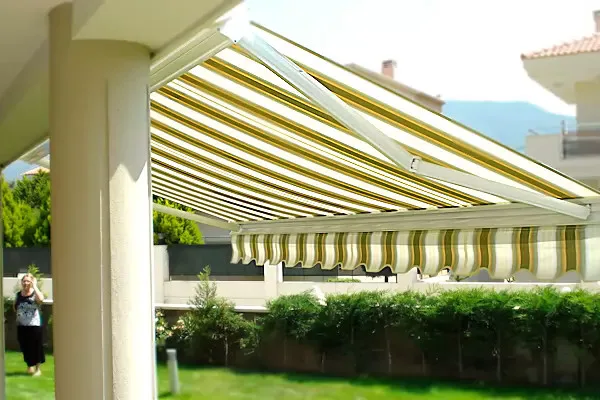 İzmir balkon tentesi modelleri – Güneşten koruma çözümleri ile ilgili görsel